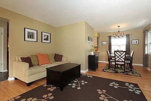 3rd image of 1620 Manitowoc Ave