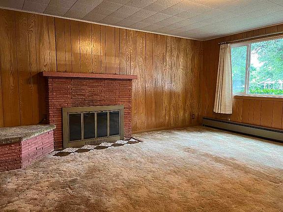 3rd image of 413 E Ivy St