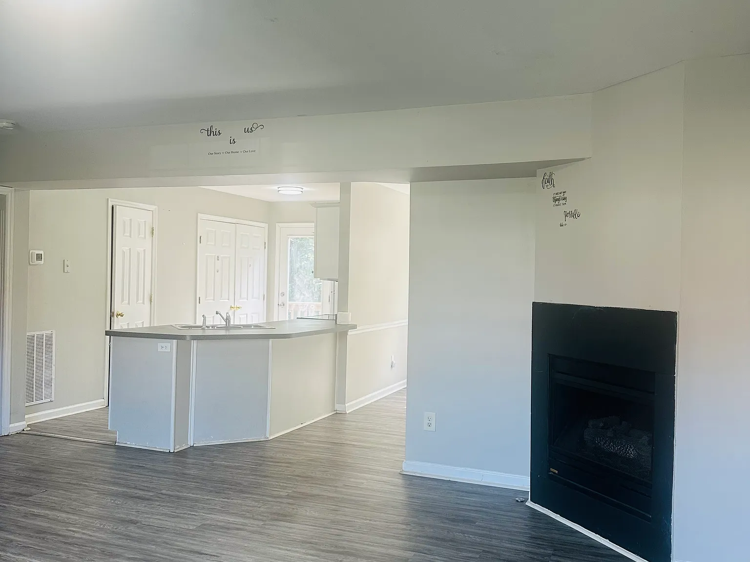 3 bed, 2.5 bath, 1742 sqft, $1,850 — Photo 3