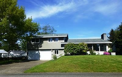 3rd image of 5930 E Sarazen St SE