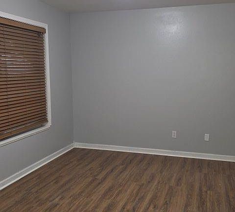 5th image of 1600 Primrose Ave