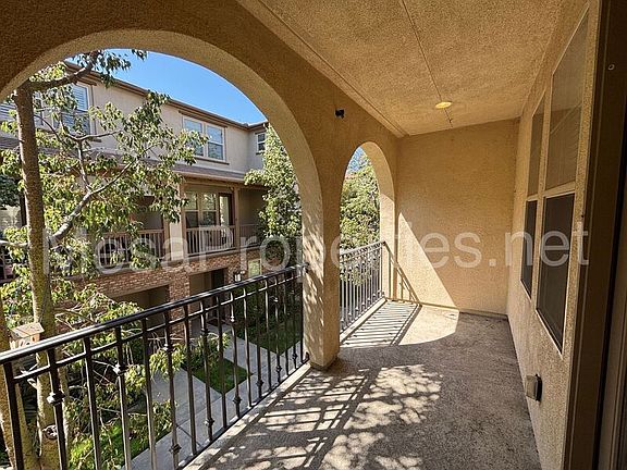 5th image of 829 E Cassia Ln Unit C