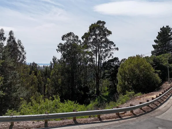 2551 Tunnel Rd, Oakland, CA 94611