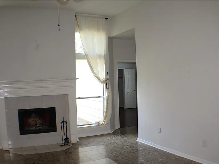 119 Lissa Ln — Photo 10