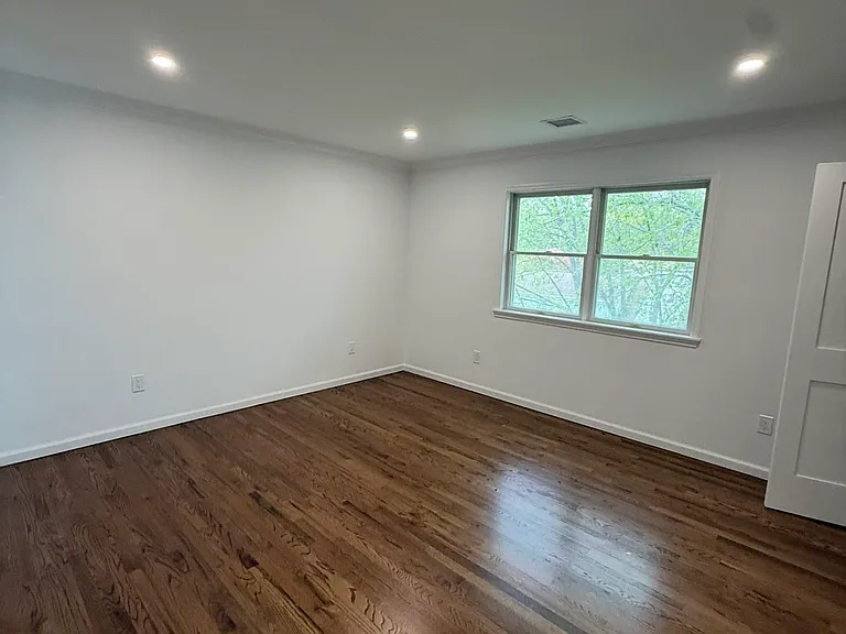 140 Rockwell St #140 — Photo 10