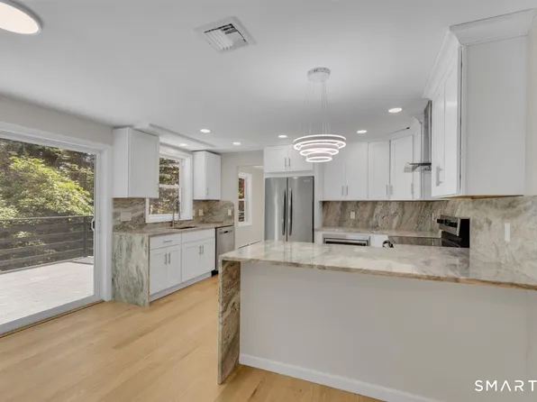 650 Manchester Road, Glastonbury, CT 06033