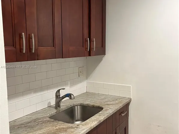4114 NW 88th Ave APT 201, Pompano Beach, FL 33065
