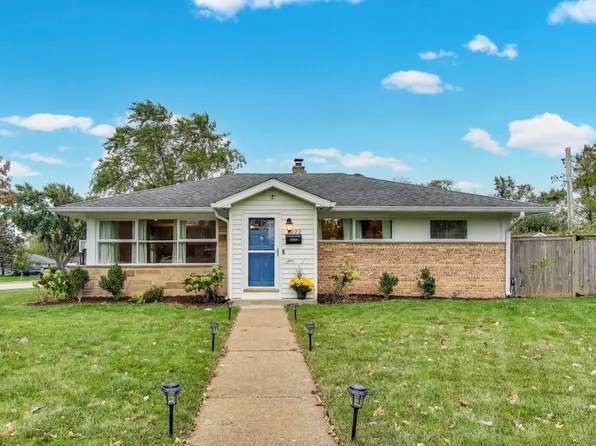 1022 Whitfield Rd, Northbrook, IL 60062