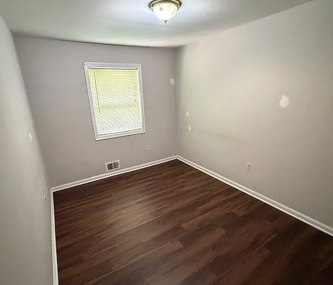 37 Bristol Ct — Photo 3