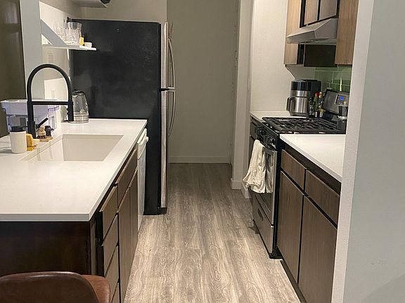 3rd image of 1621 Hotel Cir S #309