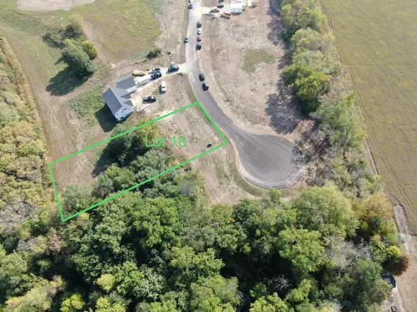 918 8th St SW, Pine Island, MN 55963