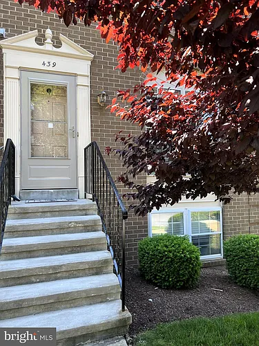 439 Terry Ct #B4 Photo 1