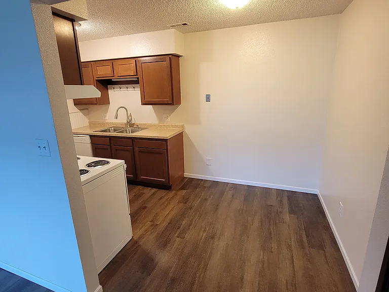 1117 Tiffany Pl #1 — Photo 6