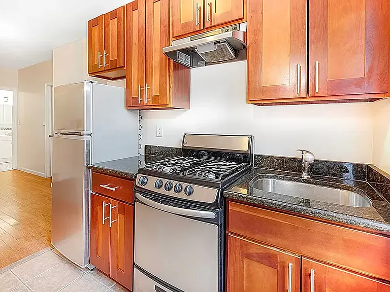 129 Avenue C #4B — Photo 5