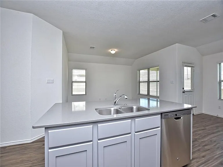 21413 Wilmiller Ln — Photo 14
