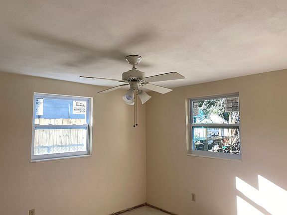 5th image of 5419 Dawn Ln