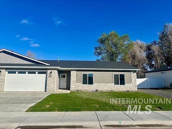 3rd image of 106 & 108 Centennial Dr