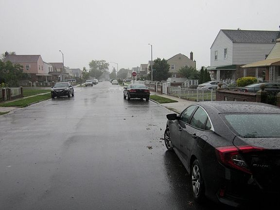 5th image of 11942 224th St