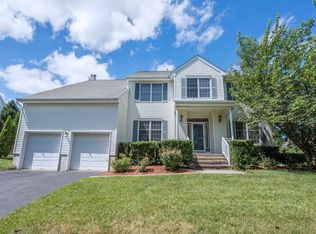 45 Lazarus Dr, Ledgewood, NJ 07852