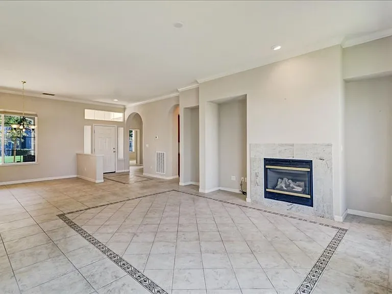 507 Arlington Dr — Photo 16