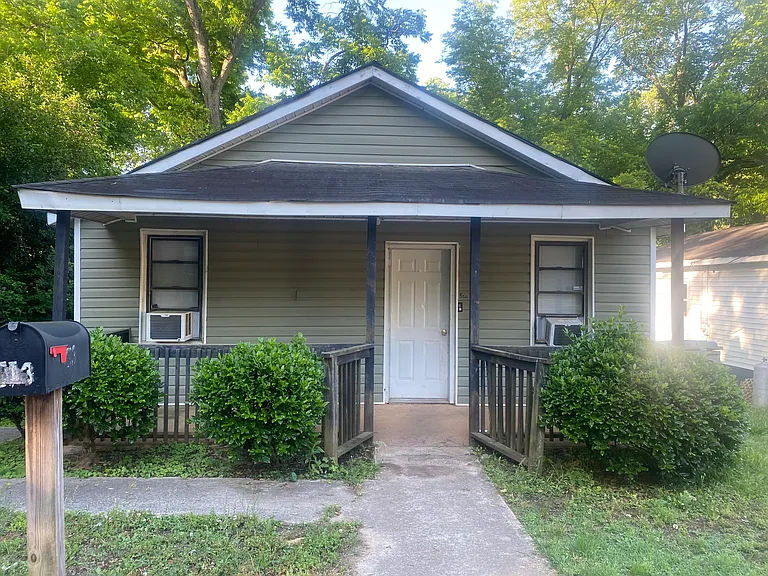 513 Alexander Cir — Photo 7