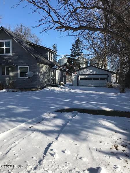 2nd image of 606 Shannon St