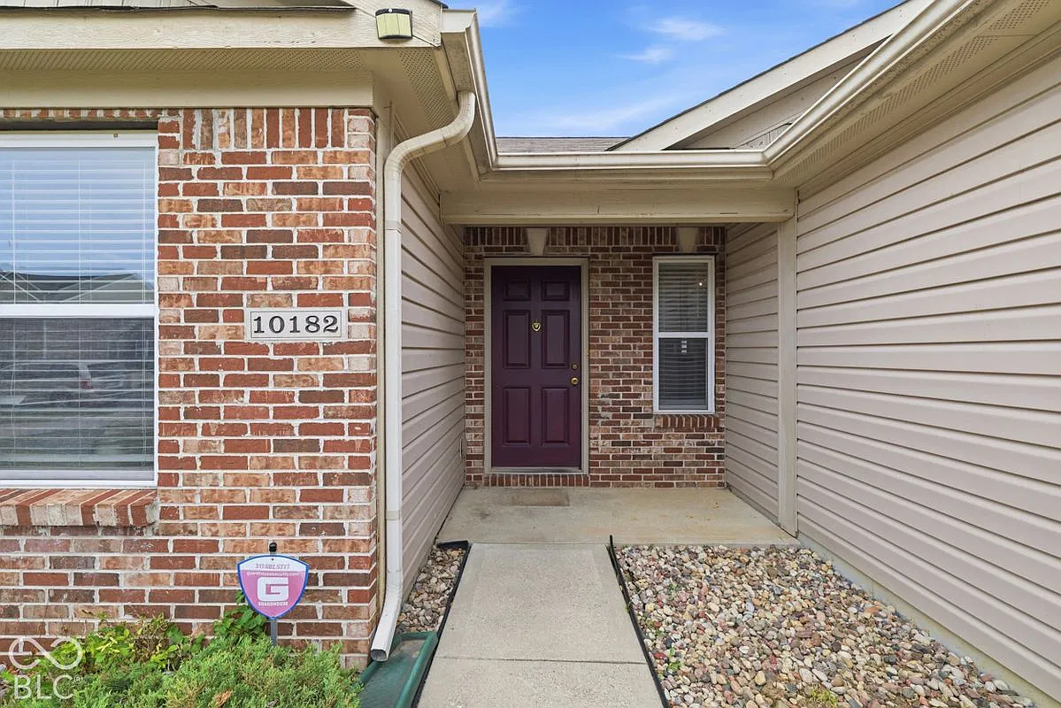 3 bed, 2.0 bath, 1506 sqft, $2,100 — Photo 4