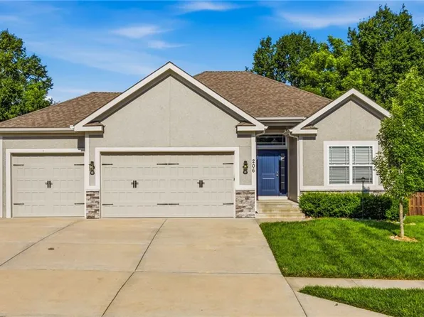 206 N Marimack Dr, Kearney, MO 64060