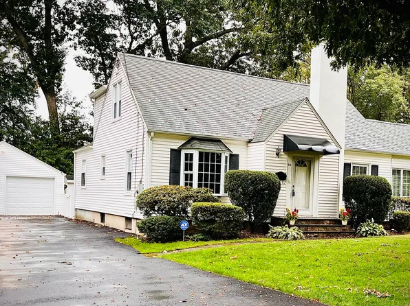 29 Lawton Avenue, Stamford, CT 06907