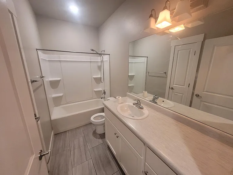 1128 S 820 E #1-8102 — Photo 5