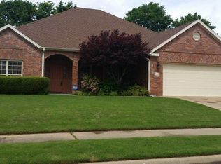 504 SE Eaton St, Bentonville, AR 72712