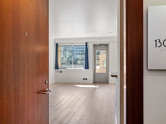 4th image of 246 2nd St APT 1301