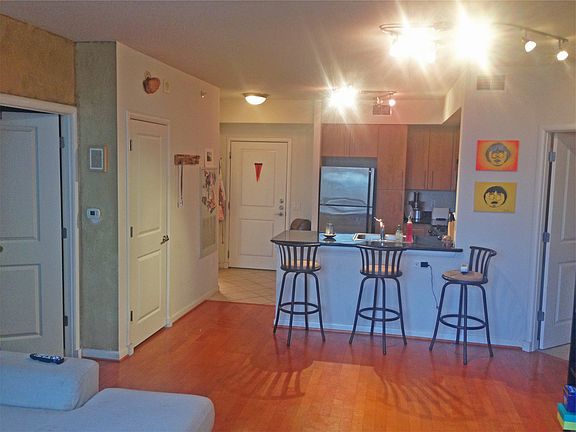 3rd image of 1021 N Garfield St APT 714