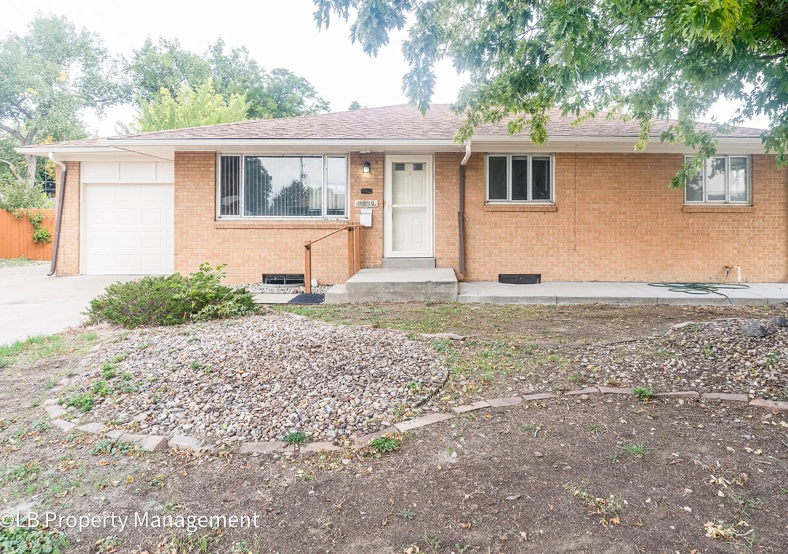 3025 W Saratoga Ave — Photo 1