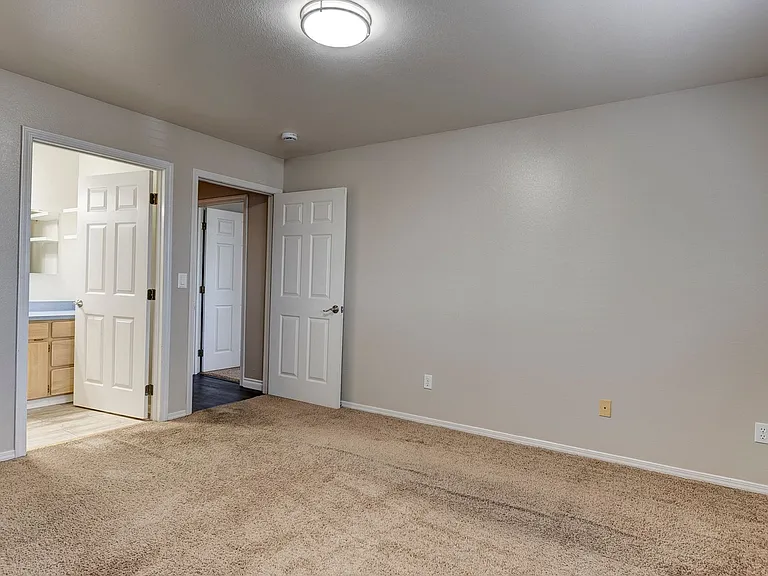300 N Oak Harbor St #A102 — Photo 10