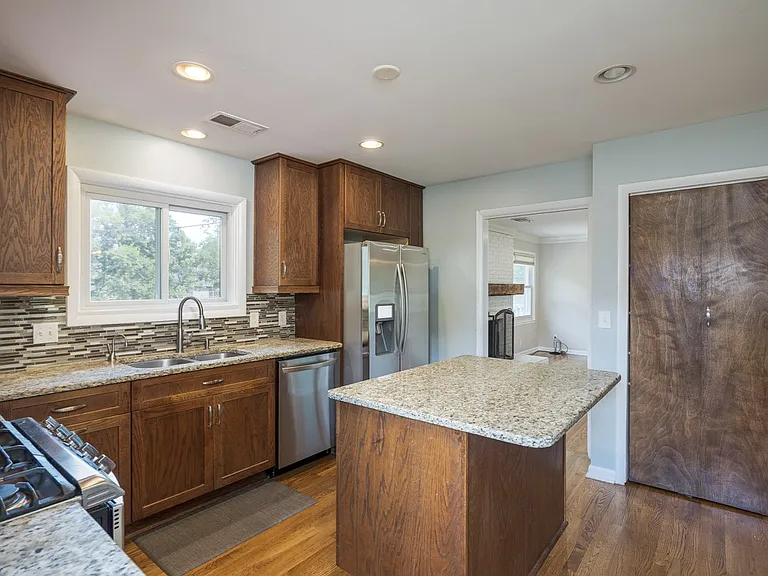 5235 Kincannon Dr — Photo 15