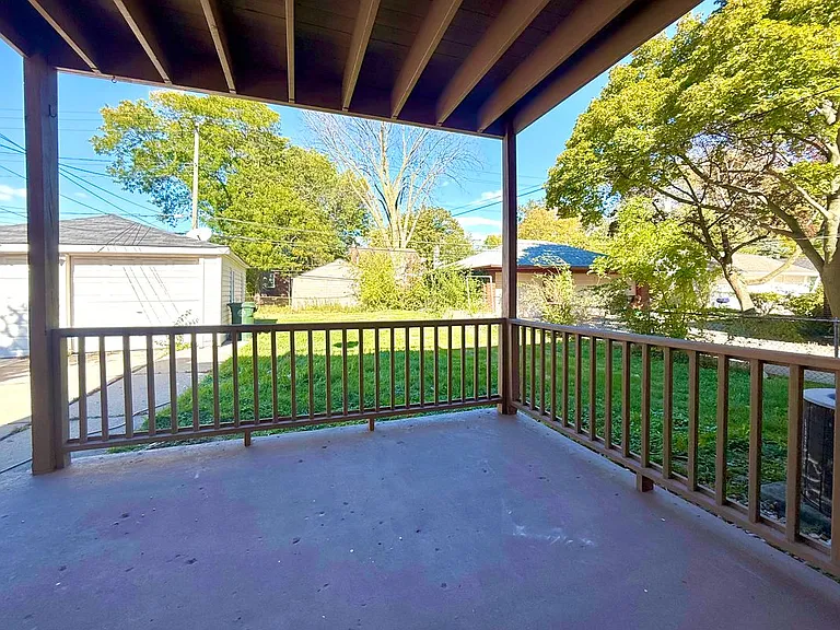 2180 Vernier Rd — Photo 21
