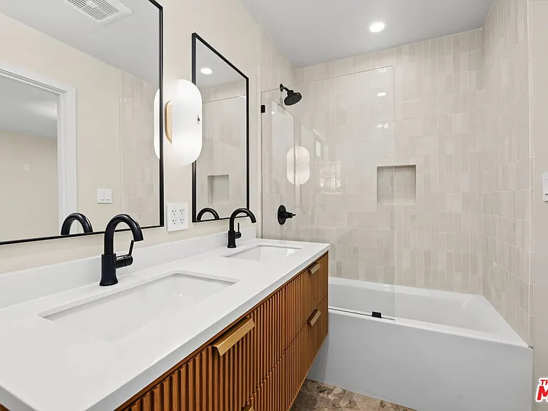 5843 Whitworth Dr — Photo 13