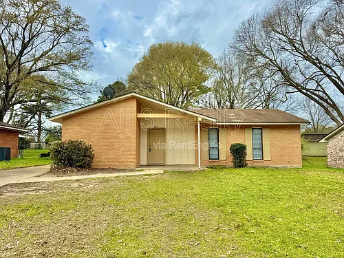 523 Placid Dr Photo 1