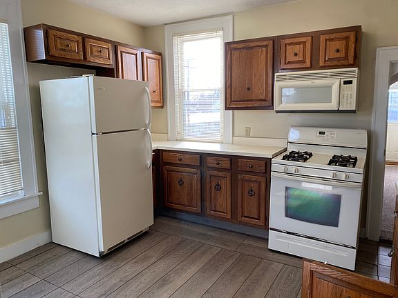 2nd image of 705 N Walnut St