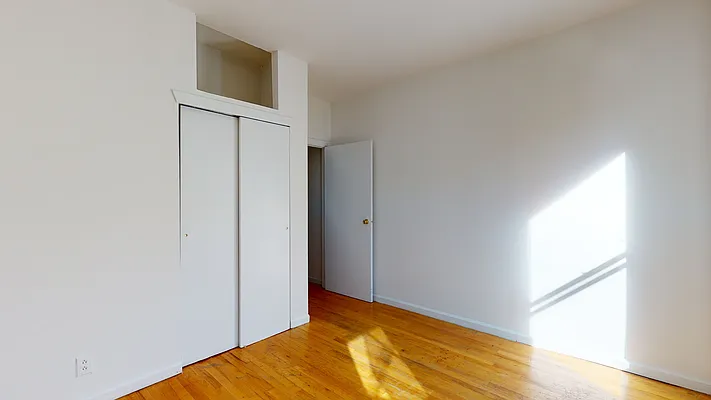 Rented by Bond New York | media 26