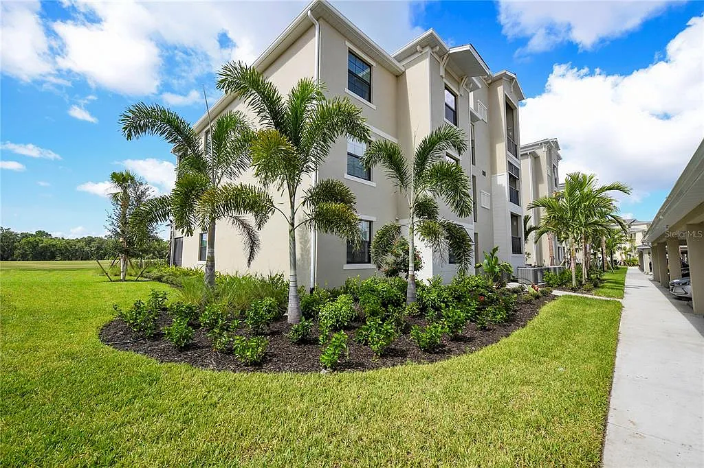 3 bed, 2.0 bath, 1786 sqft, $5,500 — Photo 4