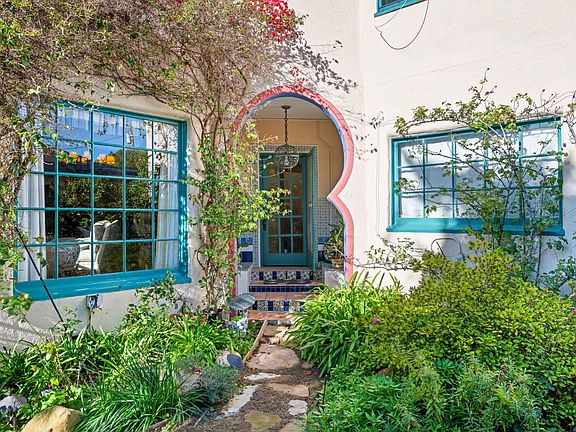 4th image of 2028 Anacapa St