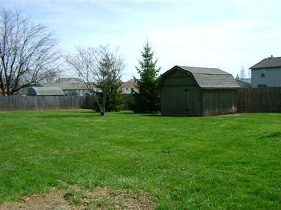 4th image of 5 Oak Ave