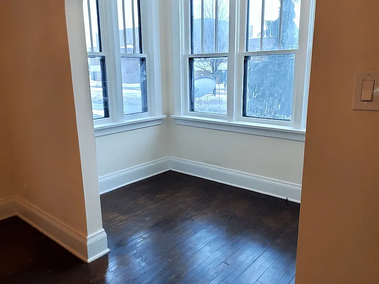 244 Albert St W — Photo 8