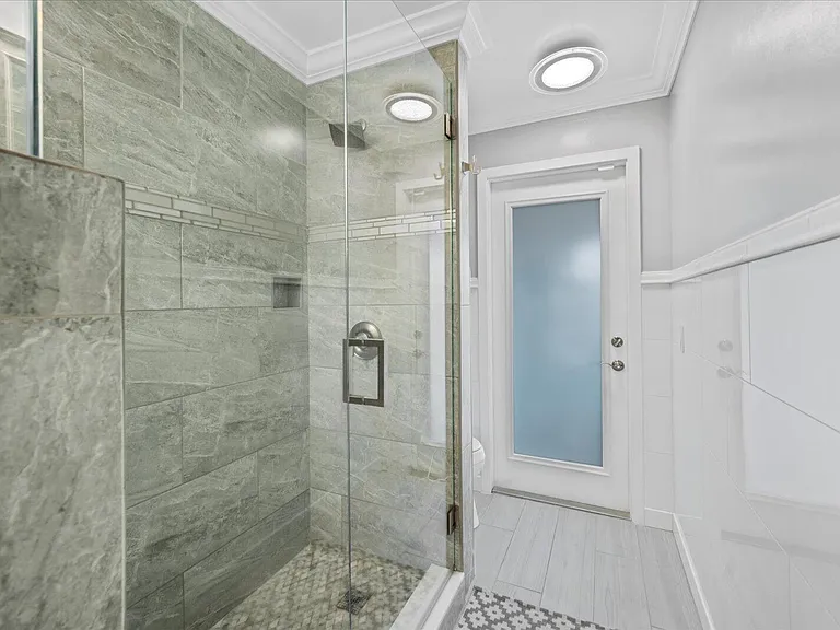 1654 Farmington Cir — Photo 33