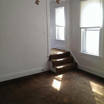 4th image of 704 Menoher Blvd