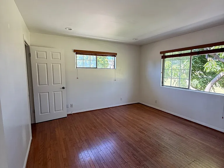 522 Washington St — Photo 5