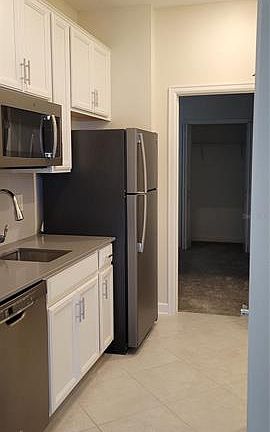 3rd image of 140 Taft Dr #B