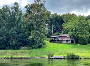 86 Flat Top Lake Rd, Ghent, WV 25843